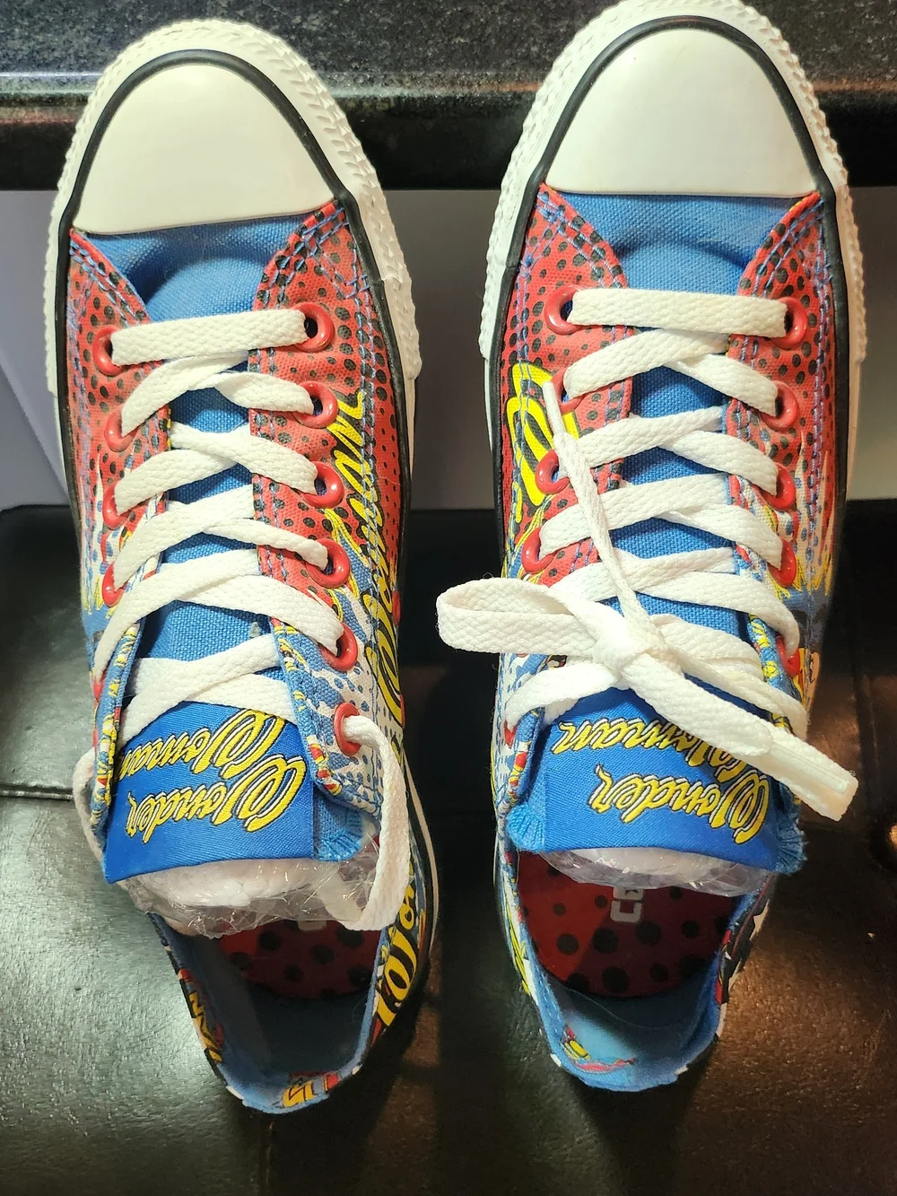 Converse Wonder Woman Comic Pop Art Sneakers - Blue, Red, Yellow, White - Picture 4 of 12